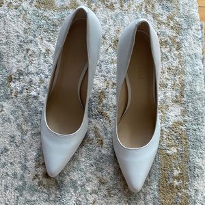 Women’s white stiletto heels size 8